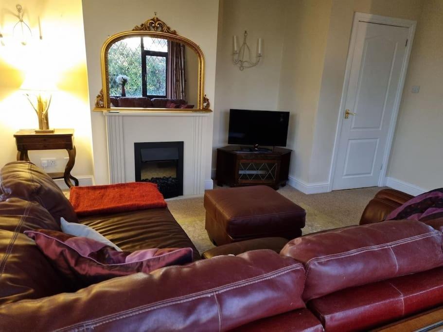 Spacious Detached Home With Beautiful Seaviews, Sleeps 6 Trimingham エクステリア 写真